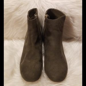 Cityclassified heeled booties